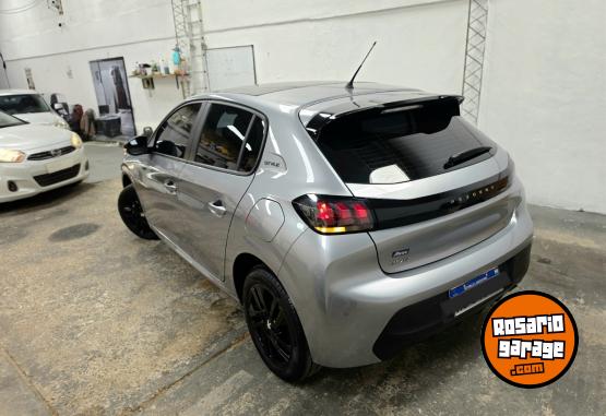 Autos - Peugeot 208 2023 Nafta 20000Km - En Venta