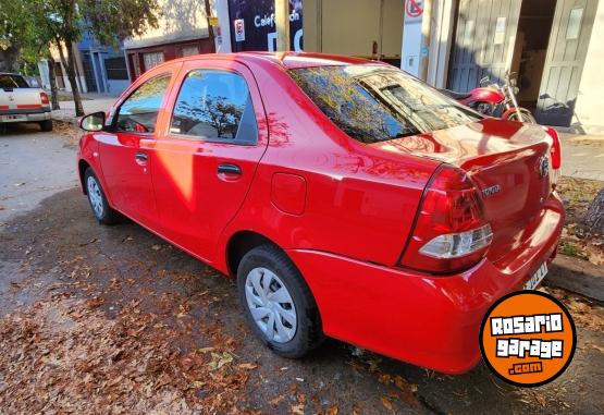 Autos - Toyota Etios X 2020 GNC 105000Km - En Venta