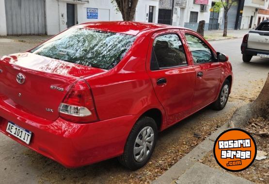 Autos - Toyota Etios X 2020 GNC 115000Km - En Venta