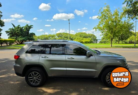 Camionetas - Jeep Grand cherokee 2017 Nafta 132000Km - En Venta
