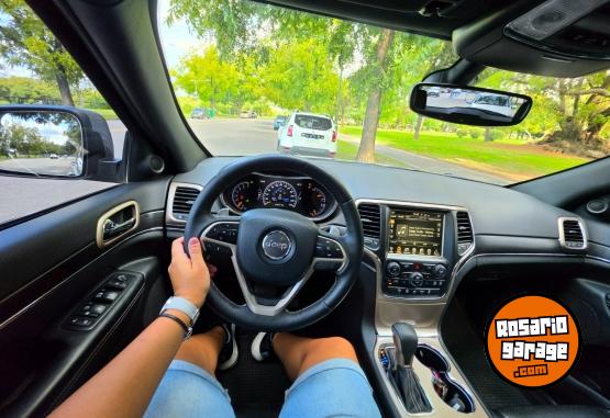 Camionetas - Jeep Grand cherokee 2017 Nafta 132000Km - En Venta