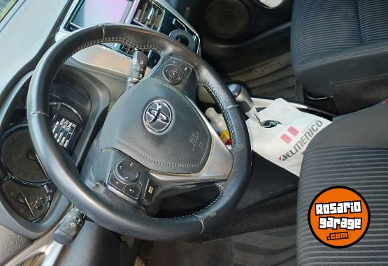 Autos - Toyota Xls 2021 Nafta 100000Km - En Venta