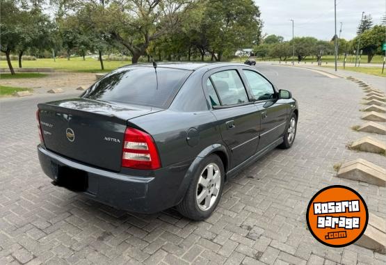 Autos - Chevrolet Astra GLS 2.0 2007 Nafta 140000Km - En Venta