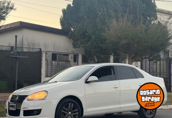 Autos - Volkswagen Vento 2.5 5cil 2010 Nafta 212000Km - En Venta