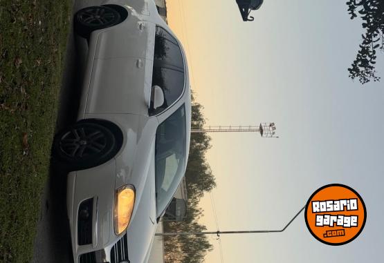 Autos - Volkswagen Vento 2.5 5cil 2010 Nafta 212000Km - En Venta