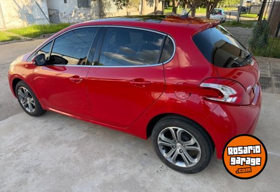 Autos - Peugeot 208 2016 Nafta 64000Km - En Venta