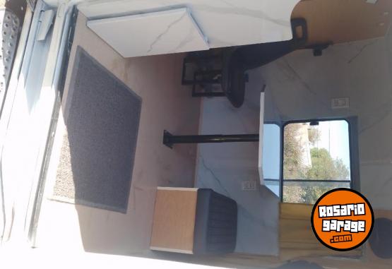 Camiones y Grúas - Vendo liquido motorhome - En Venta