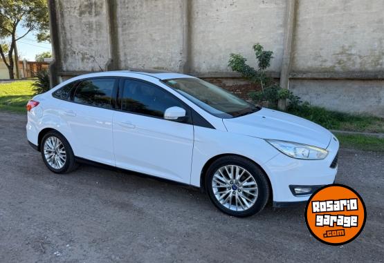 Autos - Ford Focus 2017 Nafta 140000Km - En Venta