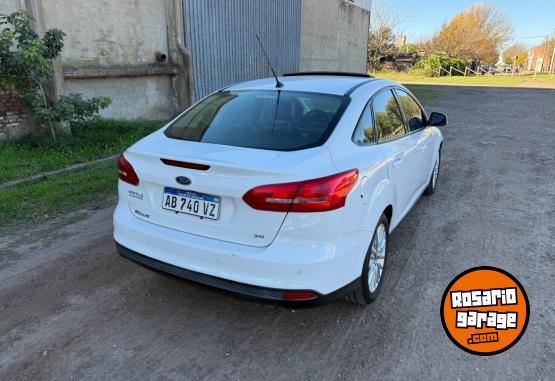 Autos - Ford Focus 2017 Nafta 140000Km - En Venta