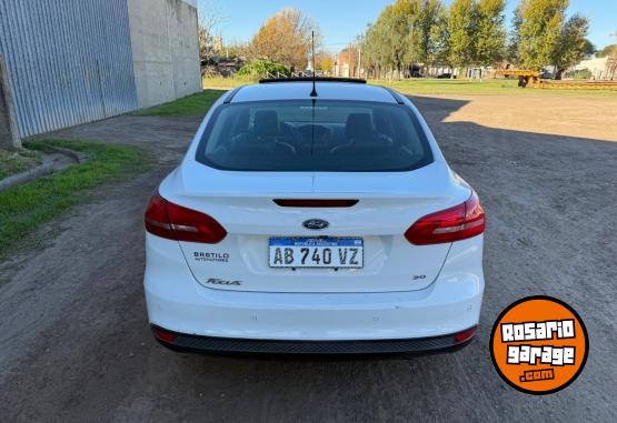 Autos - Ford Focus 2017 Nafta 140000Km - En Venta