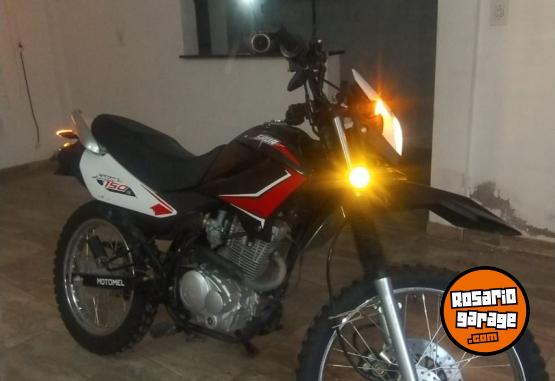 Motos - Motomel SKUA 2024 Nafta 4775Km - En Venta