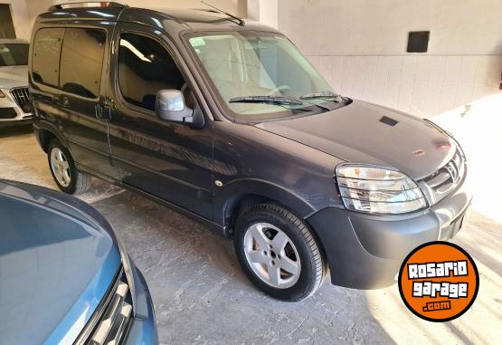 Utilitarios - Peugeot Partner Patagónica 2013 Nafta 101600Km - En Venta