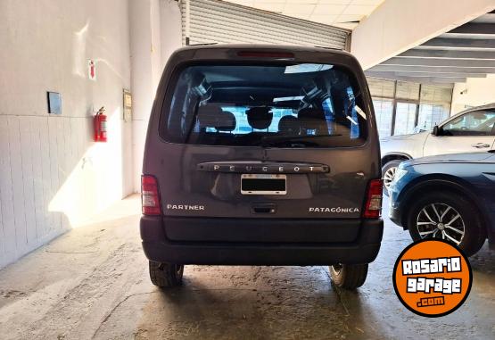 Utilitarios - Peugeot Partner Patagónica 2013 Nafta 101600Km - En Venta
