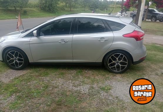 Autos - Ford Focus Titanium 2015 Nafta 90000Km - En Venta