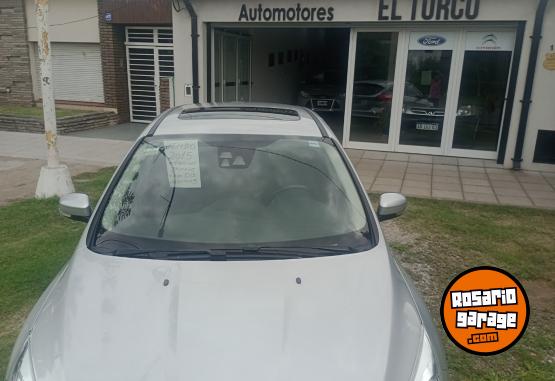 Autos - Ford Focus Titanium 2015 Nafta 90000Km - En Venta