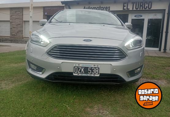 Autos - Ford Focus Titanium 2015 Nafta 90000Km - En Venta