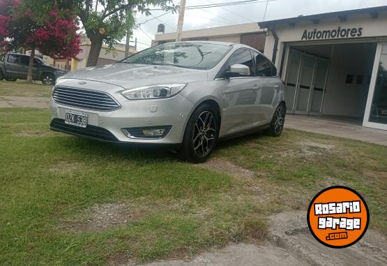 Autos - Ford Focus Titanium 2015 Nafta 90000Km - En Venta
