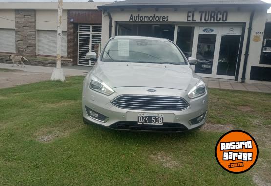 Autos - Ford Focus Titanium 2015 Nafta 90000Km - En Venta