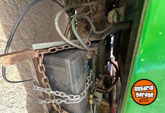 Camiones y Gr�as - VENDO 1521 muy buen estado - En Venta