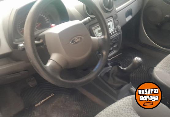Autos - Ford KA Viral 2013 Nafta 67000Km - En Venta