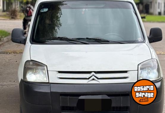 Utilitarios - Citroen Berlingo 2012 GNC 180000Km - En Venta