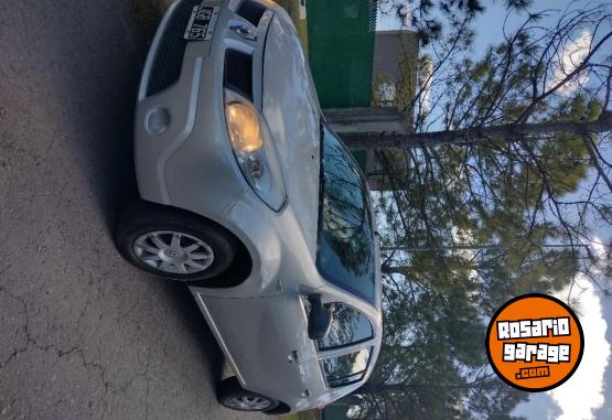 Autos - Renault Sandero 2010 Nafta 175000Km - En Venta