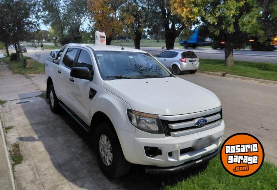 Camionetas - Ford Ranger xls 2015 Diesel 245000Km - En Venta