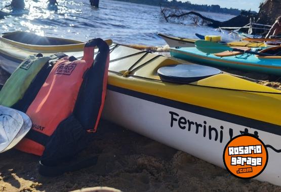 Deportes Náuticos - Vendo kayak doble ferrini y palas matrix - En Venta