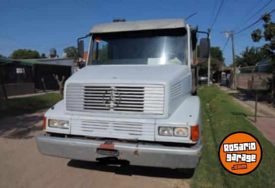 Camiones y Grúas - Mercedes Benz 1218 - En Venta