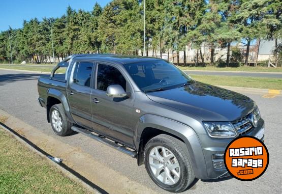 Camionetas - Volkswagen AMAROK V6 HIGHLINE 2022 Diesel 85000Km - En Venta