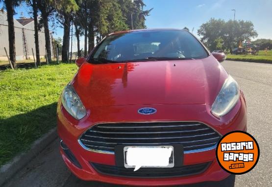 Autos - Ford Fiesta Titanium 2015 Nafta 120000Km - En Venta