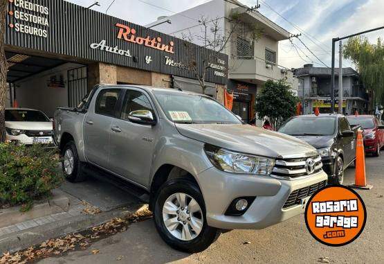 Camionetas - Toyota HILUX 2.8 SRV 4X4 2017 Diesel 188000Km - En Venta