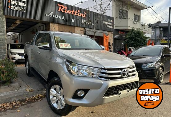 Camionetas - Toyota HILUX 2.8 SRV 4X4 2017 Diesel 188000Km - En Venta