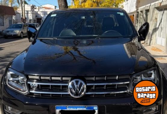 Camionetas - Volkswagen Amarok v6 blackstyle 2021 Diesel 74000Km - En Venta