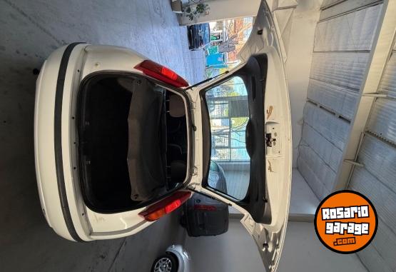 Autos - Ford Focus 2009 Nafta 250000Km - En Venta