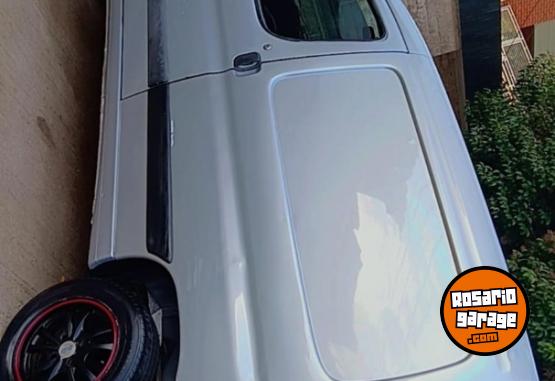 Utilitarios - Peugeot Parnert 2008 Diesel 180000Km - En Venta