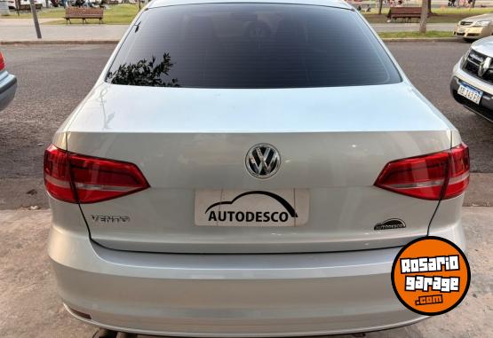 Autos - Volkswagen Vento Advance 2015 Nafta 130000Km - En Venta