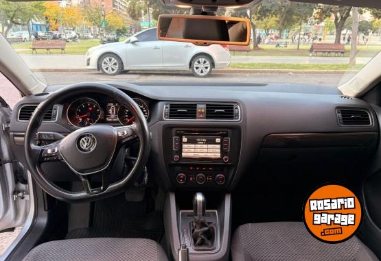 Autos - Volkswagen Vento Advance 2015 Nafta 130000Km - En Venta