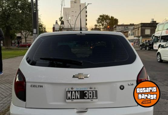 Autos - Chevrolet CELTA 2013 Nafta 102000Km - En Venta