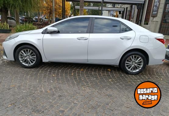 Autos - Toyota Corolla XEI 2017 Nafta 98300Km - En Venta