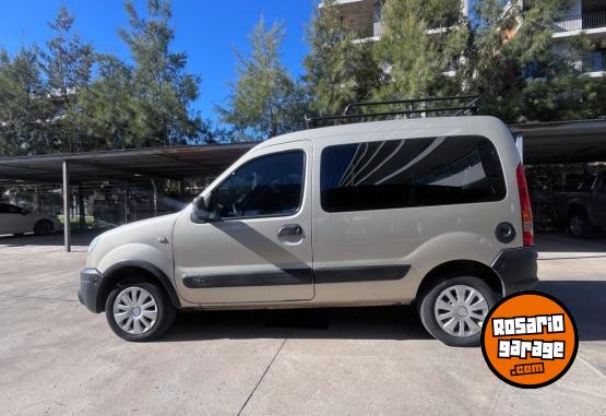 Utilitarios - Renault Kangoo Authentic 1.6 DA 2011 Nafta 136000Km - En Venta