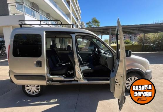 Utilitarios - Renault Kangoo Authentic 1.6 DA 2011 Nafta 136000Km - En Venta