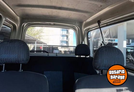 Utilitarios - Renault Kangoo Authentic 1.6 DA 2011 Nafta 136000Km - En Venta