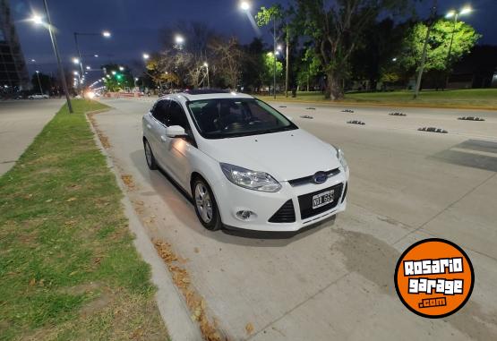 Autos - Ford Focus SE plus 2015 Nafta 130000Km - En Venta