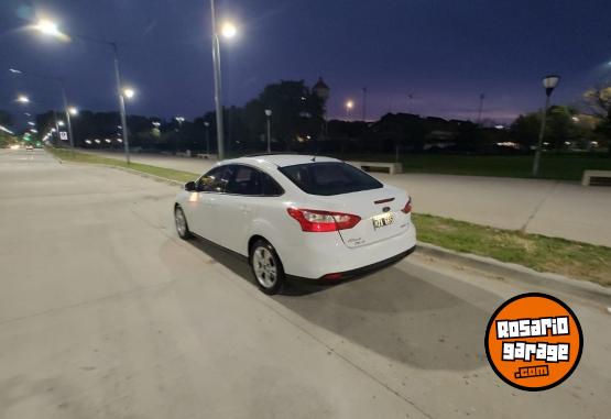 Autos - Ford Focus SE plus 2015 Nafta 130000Km - En Venta