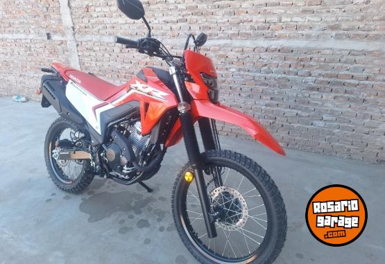 Motos - Honda Honda tornado 300 2025 Nafta 39Km - En Venta