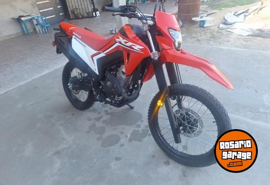 Motos - Honda Honda tornado 300 2025 Nafta 39Km - En Venta