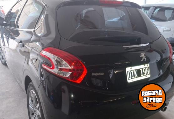 Autos - Peugeot 208 2014 Nafta 85000Km - En Venta
