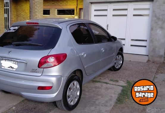 Autos - Peugeot 207 compact hdi 2015 Diesel 98000Km - En Venta