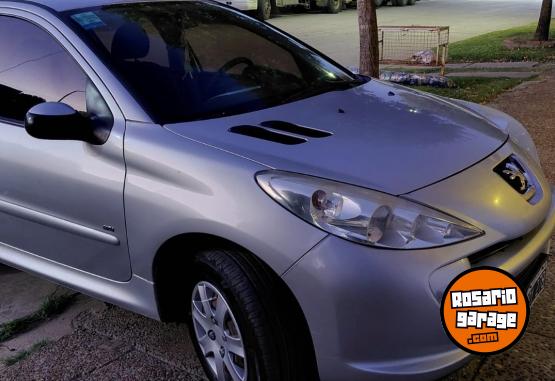 Autos - Peugeot 207 compact hdi 2015 Diesel 98000Km - En Venta